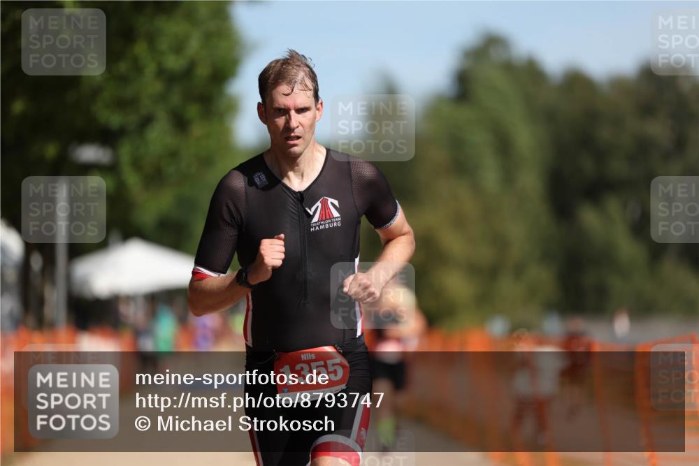 07.09.2025 - 19. Norderstedt Triathlon Michael Strokosch http://msf.ph/oto/8793747 07.09.2025 11:49:07 Laufen 196, 1278, 1355, 1394 meine-sportfotos.de