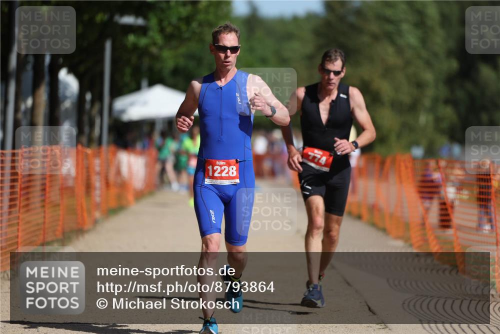 07.09.2025 - 19. Norderstedt Triathlon Michael Strokosch http://msf.ph/oto/8793864 07.09.2025 11:49:34 Laufen 774, 1228 meine-sportfotos.de