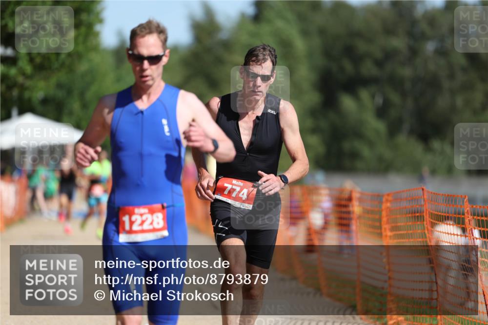 07.09.2025 - 19. Norderstedt Triathlon Michael Strokosch http://msf.ph/oto/8793879 07.09.2025 11:49:35 Laufen 774, 1228 meine-sportfotos.de