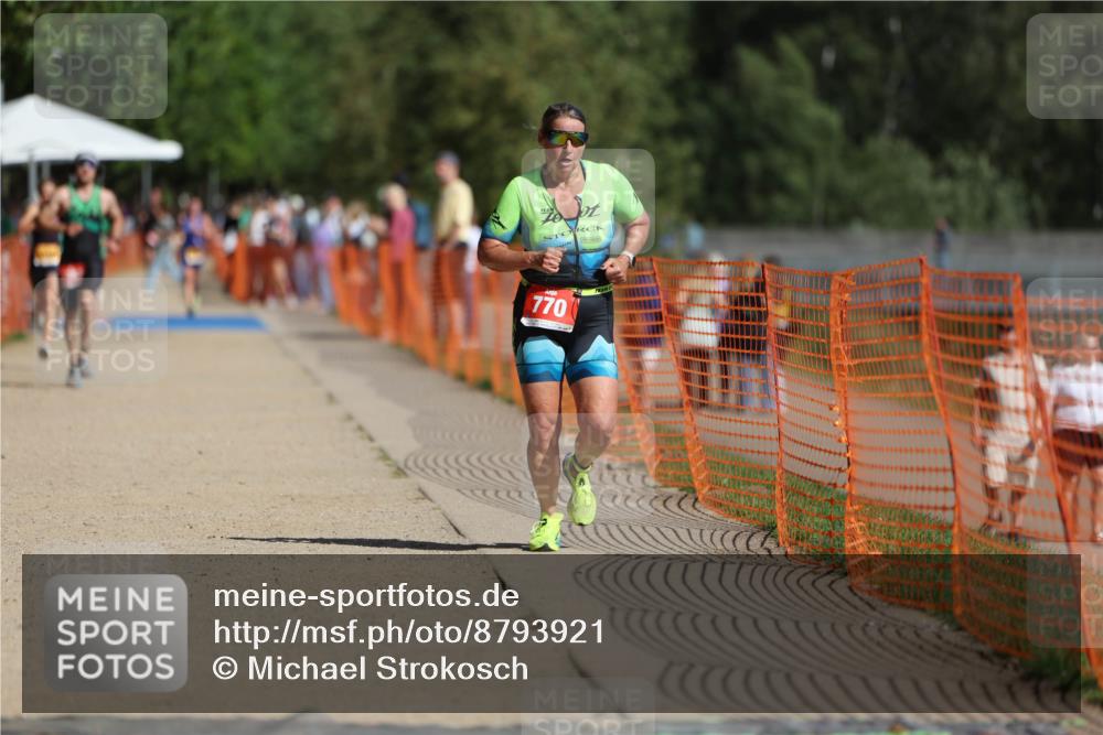 07.09.2025 - 19. Norderstedt Triathlon Michael Strokosch http://msf.ph/oto/8793921 07.09.2025 11:49:43 Laufen 770, 1184 meine-sportfotos.de