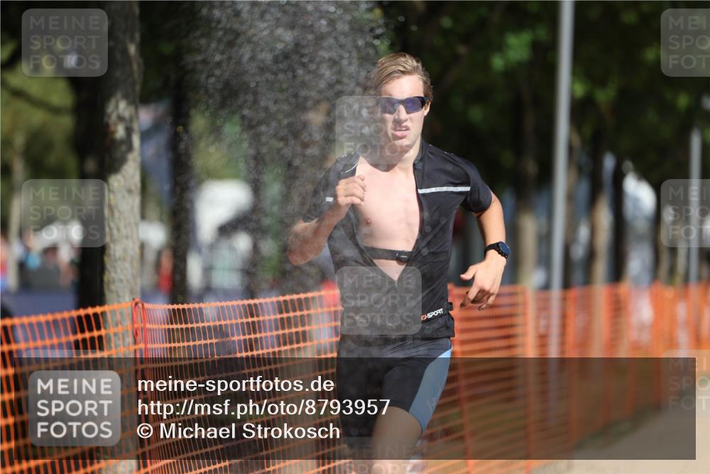 07.09.2025 - 19. Norderstedt Triathlon Michael Strokosch http://msf.ph/oto/8793957 07.09.2025 11:49:46 Laufen 770, 1160, 1184, 1383 meine-sportfotos.de
