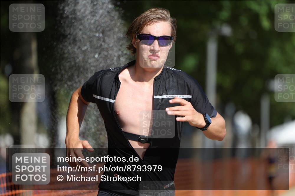 07.09.2025 - 19. Norderstedt Triathlon Michael Strokosch http://msf.ph/oto/8793979 07.09.2025 11:49:47 Laufen 770, 1160, 1184, 1383 meine-sportfotos.de