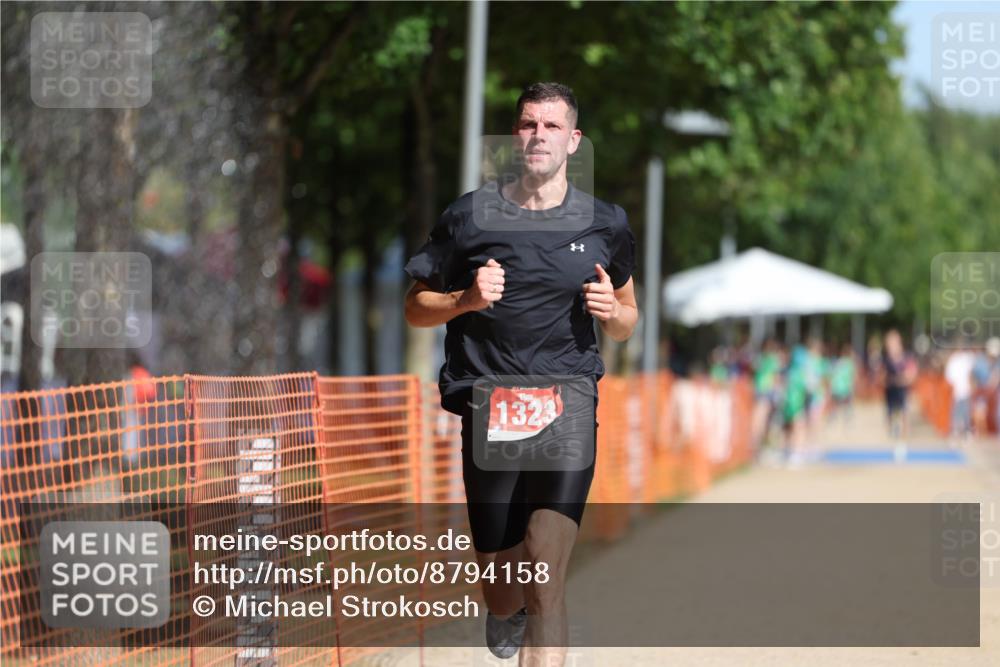 07.09.2025 - 19. Norderstedt Triathlon Michael Strokosch http://msf.ph/oto/8794158 07.09.2025 11:50:06 Laufen 1178, 1323 meine-sportfotos.de