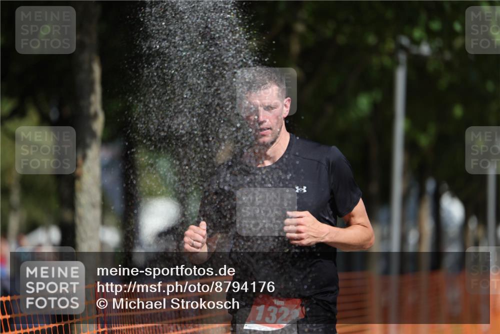 07.09.2025 - 19. Norderstedt Triathlon Michael Strokosch http://msf.ph/oto/8794176 07.09.2025 11:50:07 Laufen 1178, 1323 meine-sportfotos.de