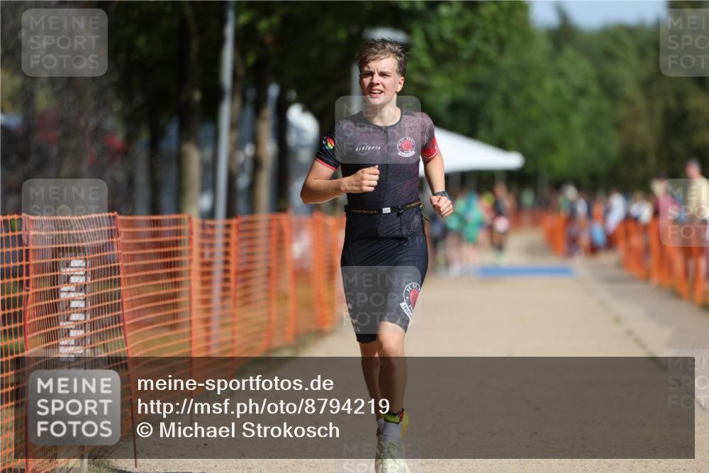 07.09.2025 - 19. Norderstedt Triathlon Michael Strokosch http://msf.ph/oto/8794219 07.09.2025 11:50:21 Laufen 1156 meine-sportfotos.de