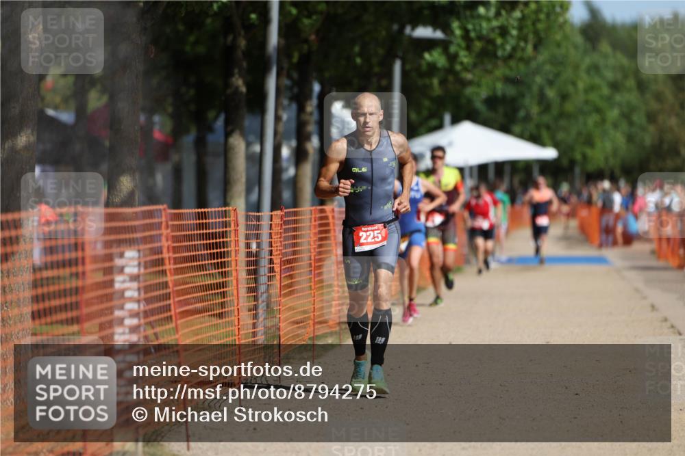 07.09.2025 - 19. Norderstedt Triathlon Michael Strokosch http://msf.ph/oto/8794275 07.09.2025 11:50:39 Laufen 225, 1185, 1335 meine-sportfotos.de