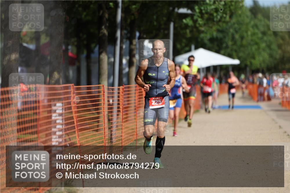 07.09.2025 - 19. Norderstedt Triathlon Michael Strokosch http://msf.ph/oto/8794279 07.09.2025 11:50:39 Laufen 225, 1185, 1335 meine-sportfotos.de