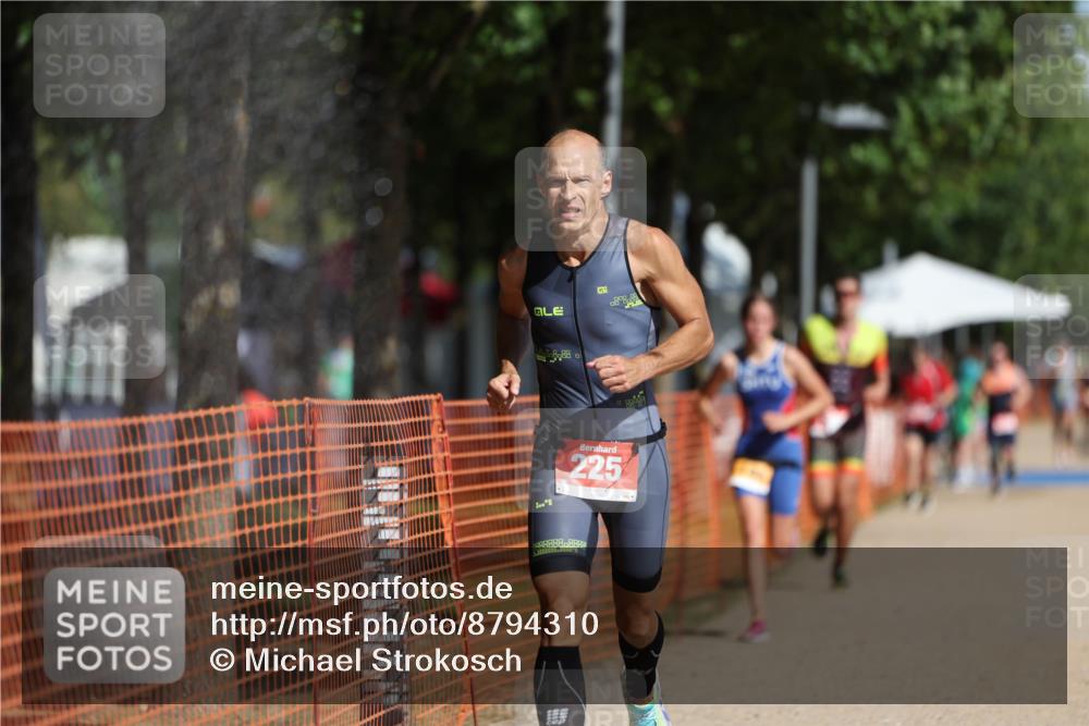 07.09.2025 - 19. Norderstedt Triathlon Michael Strokosch http://msf.ph/oto/8794310 07.09.2025 11:50:41 Laufen 225, 1185, 1335 meine-sportfotos.de