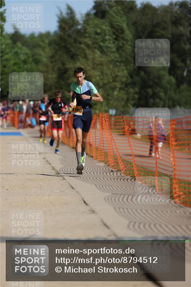 07.09.2025 - 19. Norderstedt Triathlon Michael Strokosch http://msf.ph/oto/8794512 07.09.2025 11:51:09 Laufen 1190 meine-sportfotos.de