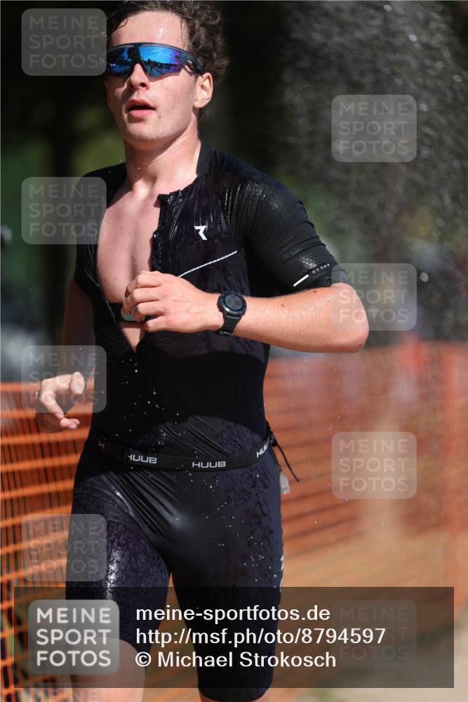 07.09.2025 - 19. Norderstedt Triathlon Michael Strokosch http://msf.ph/oto/8794597 07.09.2025 11:51:22 Laufen 152, 1198, 1207 meine-sportfotos.de