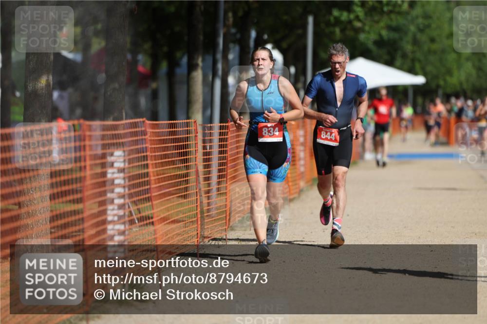 07.09.2025 - 19. Norderstedt Triathlon Michael Strokosch http://msf.ph/oto/8794673 07.09.2025 11:51:39 Laufen 199, 834, 844, 1152, 1181, 1194 meine-sportfotos.de
