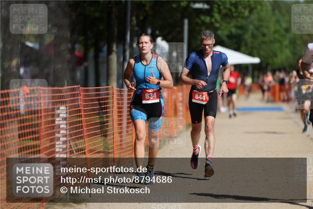 07.09.2025 - 19. Norderstedt Triathlon Michael Strokosch http://msf.ph/oto/8794686 07.09.2025 11:51:39 Laufen 199, 834, 844, 1152, 1181, 1194 meine-sportfotos.de