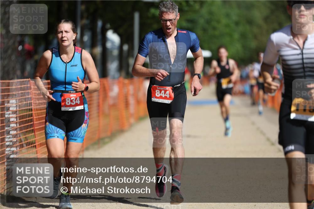 07.09.2025 - 19. Norderstedt Triathlon Michael Strokosch http://msf.ph/oto/8794704 07.09.2025 11:51:41 Laufen 834, 844, 1152, 1181, 1194 meine-sportfotos.de
