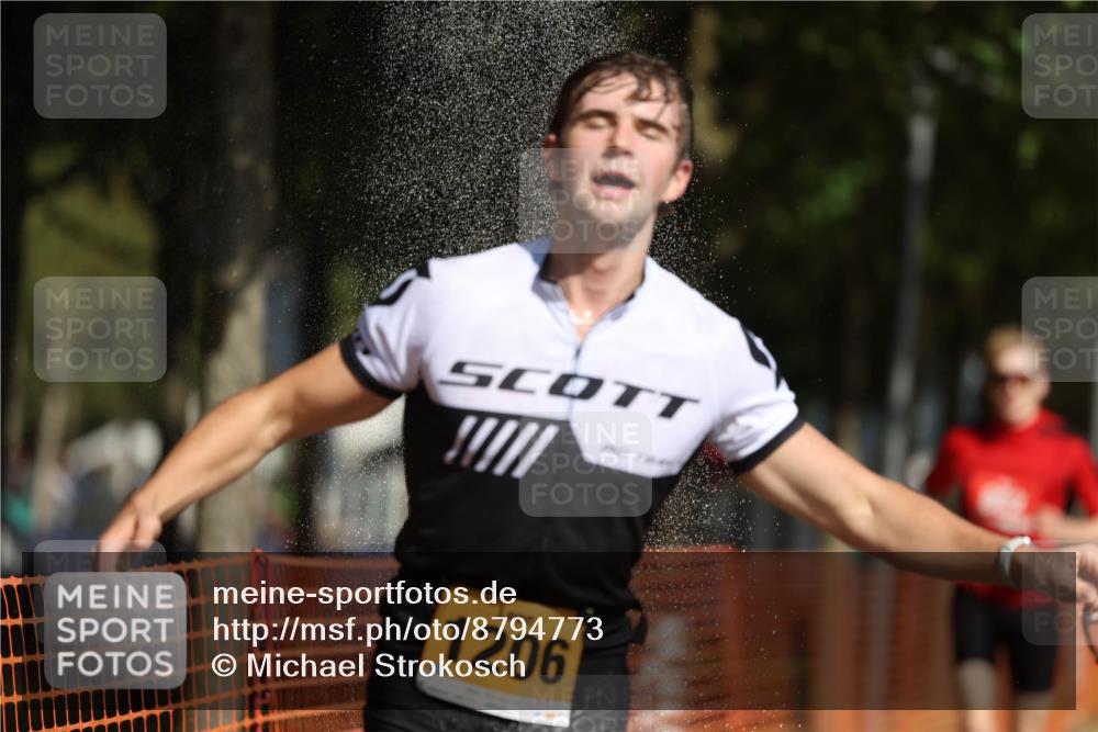 07.09.2025 - 19. Norderstedt Triathlon Michael Strokosch http://msf.ph/oto/8794773 07.09.2025 11:51:52 Laufen 862, 1170, 1206 meine-sportfotos.de