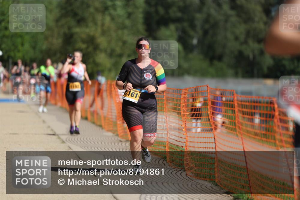 07.09.2025 - 19. Norderstedt Triathlon Michael Strokosch http://msf.ph/oto/8794861 07.09.2025 11:52:10 Laufen 200, 833, 1161, 1197 meine-sportfotos.de