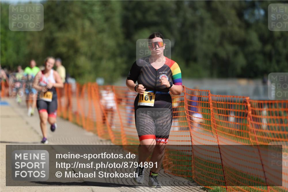 07.09.2025 - 19. Norderstedt Triathlon Michael Strokosch http://msf.ph/oto/8794891 07.09.2025 11:52:11 Laufen 200, 833, 1161, 1197 meine-sportfotos.de
