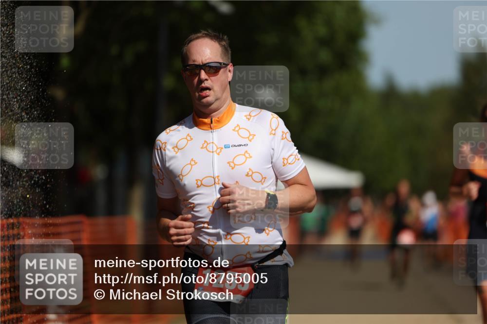 07.09.2025 - 19. Norderstedt Triathlon Michael Strokosch http://msf.ph/oto/8795005 07.09.2025 12:15:34 Laufen 807, 1253, 1305, 1315, 1358 meine-sportfotos.de