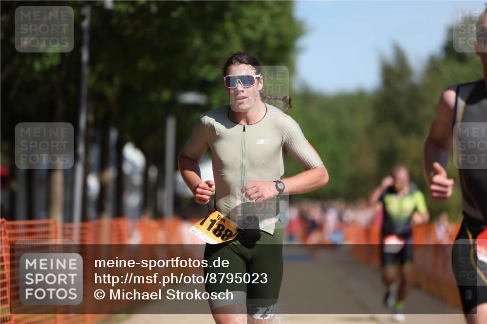 07.09.2025 - 19. Norderstedt Triathlon Michael Strokosch http://msf.ph/oto/8795023 07.09.2025 11:52:27 Laufen 154, 771, 1188, 1377 meine-sportfotos.de
