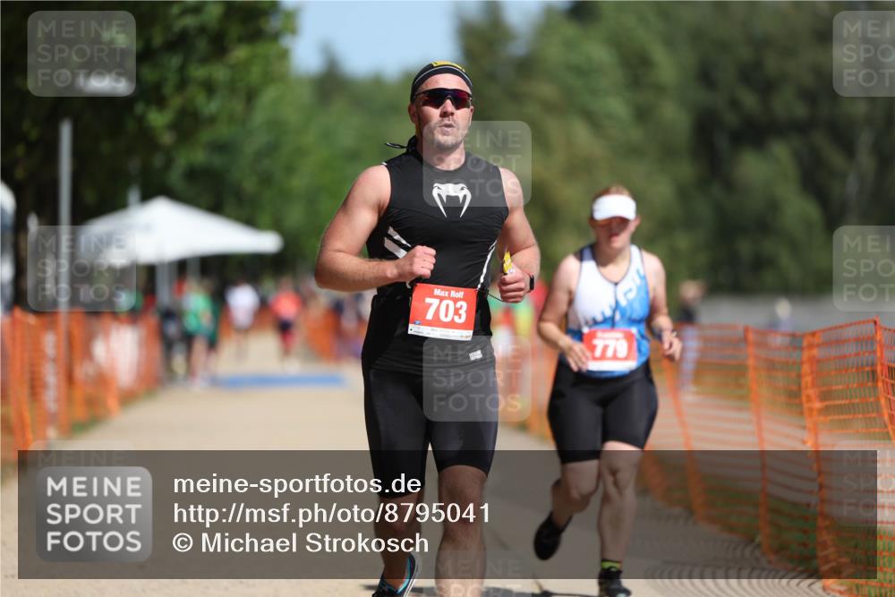 07.09.2025 - 19. Norderstedt Triathlon Michael Strokosch http://msf.ph/oto/8795041 07.09.2025 12:15:47 Laufen 703, 779, 1217 meine-sportfotos.de