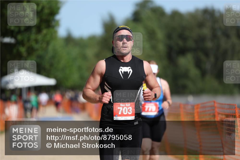07.09.2025 - 19. Norderstedt Triathlon Michael Strokosch http://msf.ph/oto/8795058 07.09.2025 12:15:48 Laufen 703, 779, 1217 meine-sportfotos.de