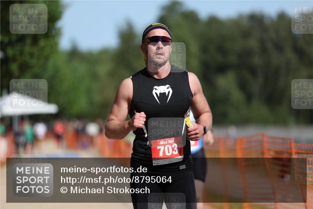 07.09.2025 - 19. Norderstedt Triathlon Michael Strokosch http://msf.ph/oto/8795064 07.09.2025 12:15:49 Laufen 703, 779 meine-sportfotos.de