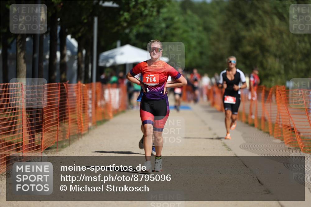 07.09.2025 - 19. Norderstedt Triathlon Michael Strokosch http://msf.ph/oto/8795096 07.09.2025 12:16:15 Laufen 186, 714, 1282 meine-sportfotos.de