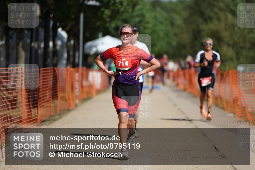 07.09.2025 - 19. Norderstedt Triathlon Michael Strokosch http://msf.ph/oto/8795119 07.09.2025 12:16:17 Laufen 186, 714, 1282 meine-sportfotos.de