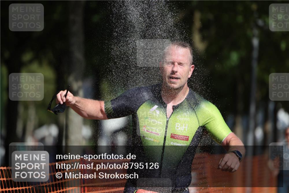07.09.2025 - 19. Norderstedt Triathlon Michael Strokosch http://msf.ph/oto/8795126 07.09.2025 11:52:34 Laufen 1167, 1227, 1377 meine-sportfotos.de