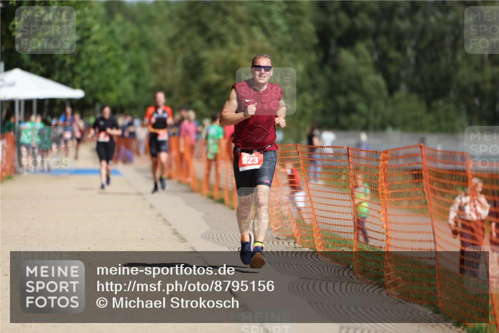 07.09.2025 - 19. Norderstedt Triathlon Michael Strokosch http://msf.ph/oto/8795156 07.09.2025 12:16:28 Laufen 823 meine-sportfotos.de