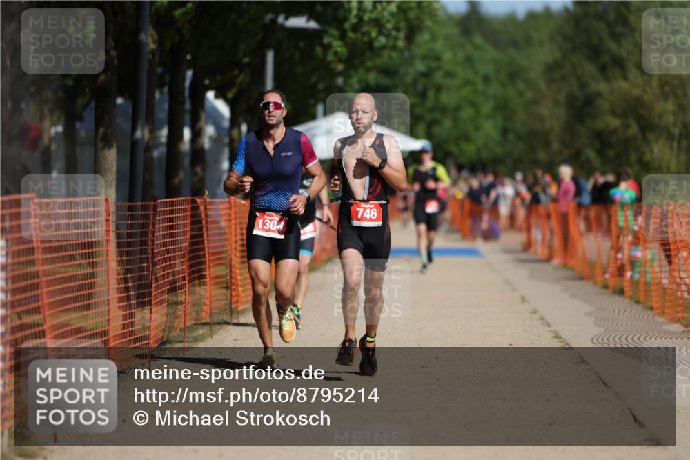 07.09.2025 - 19. Norderstedt Triathlon Michael Strokosch http://msf.ph/oto/8795214 07.09.2025 12:16:49 Laufen 746, 796, 1306 meine-sportfotos.de
