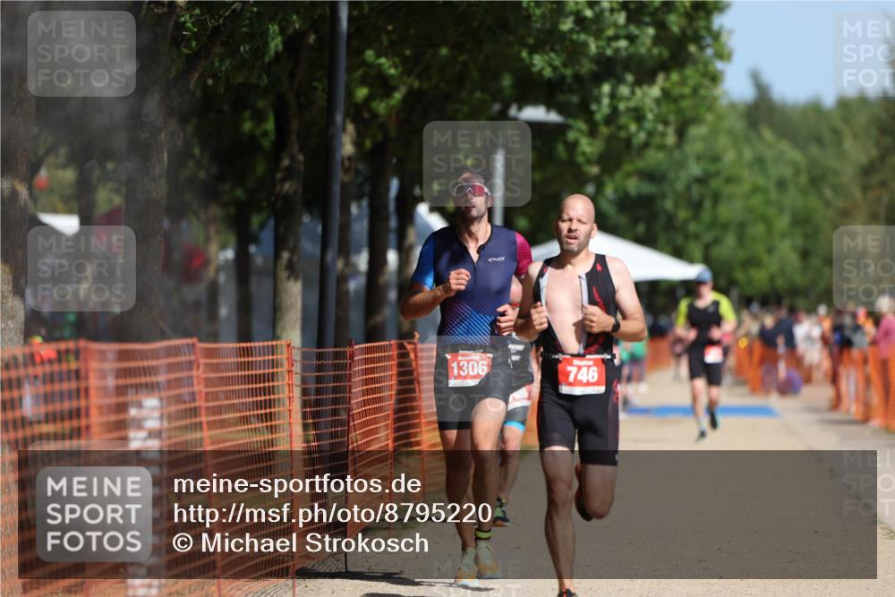 07.09.2025 - 19. Norderstedt Triathlon Michael Strokosch http://msf.ph/oto/8795220 07.09.2025 12:16:50 Laufen 746, 796, 1306 meine-sportfotos.de