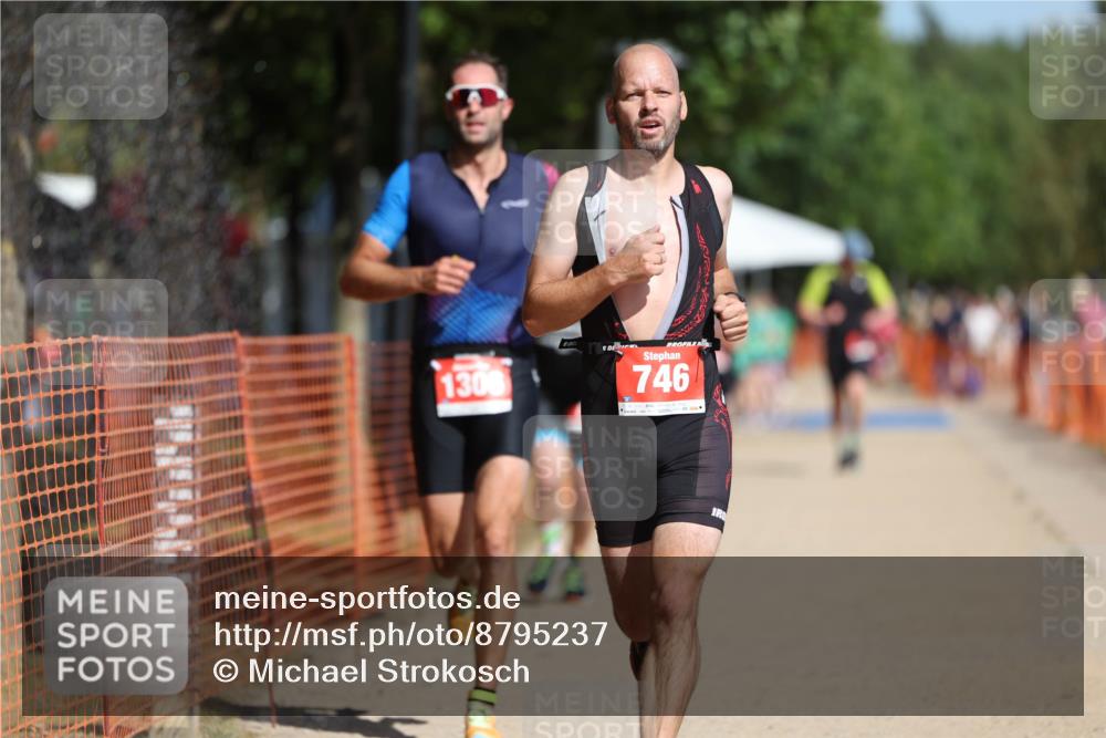 07.09.2025 - 19. Norderstedt Triathlon Michael Strokosch http://msf.ph/oto/8795237 07.09.2025 12:16:51 Laufen 746, 796, 1306 meine-sportfotos.de