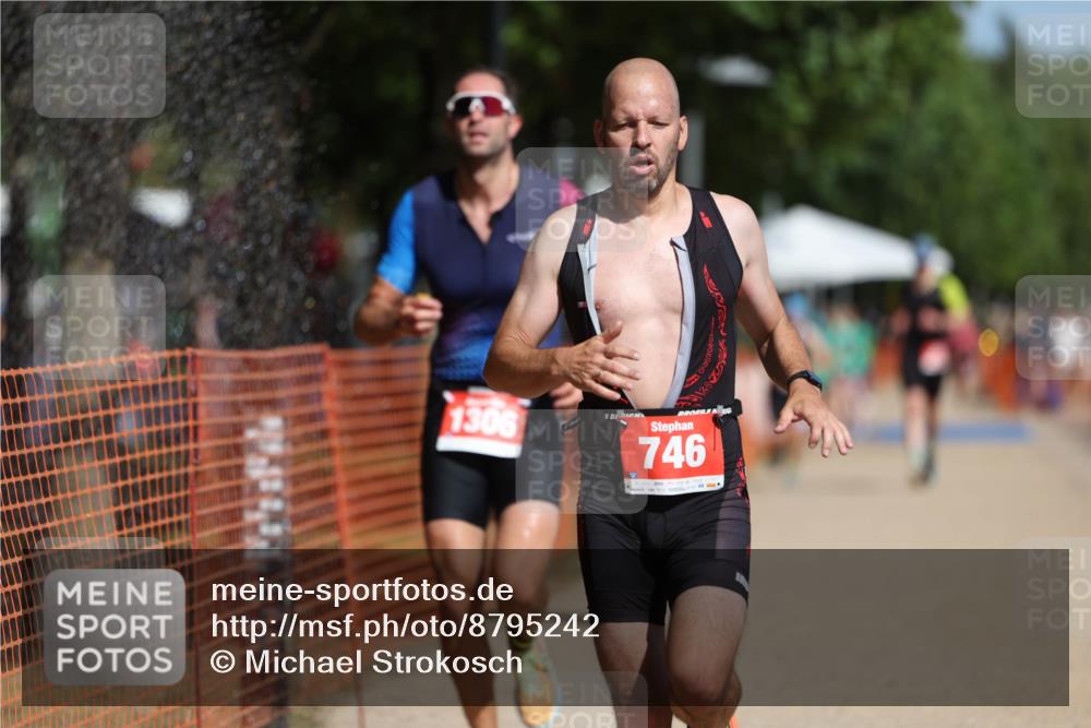 07.09.2025 - 19. Norderstedt Triathlon Michael Strokosch http://msf.ph/oto/8795242 07.09.2025 12:16:52 Laufen 746, 796, 1306 meine-sportfotos.de