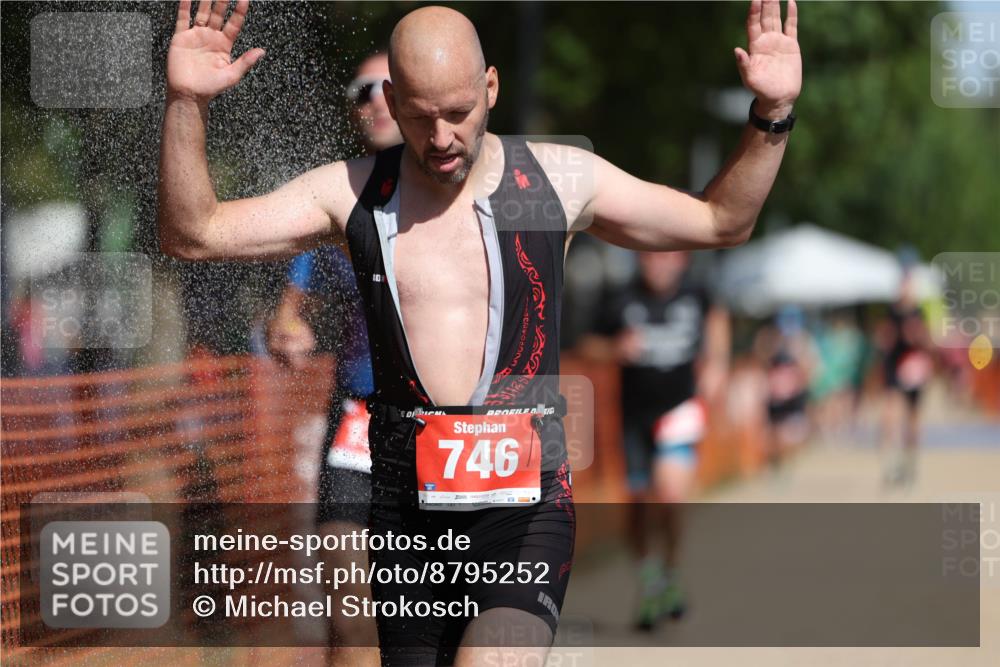 07.09.2025 - 19. Norderstedt Triathlon Michael Strokosch http://msf.ph/oto/8795252 07.09.2025 12:16:52 Laufen 746, 796, 1306 meine-sportfotos.de