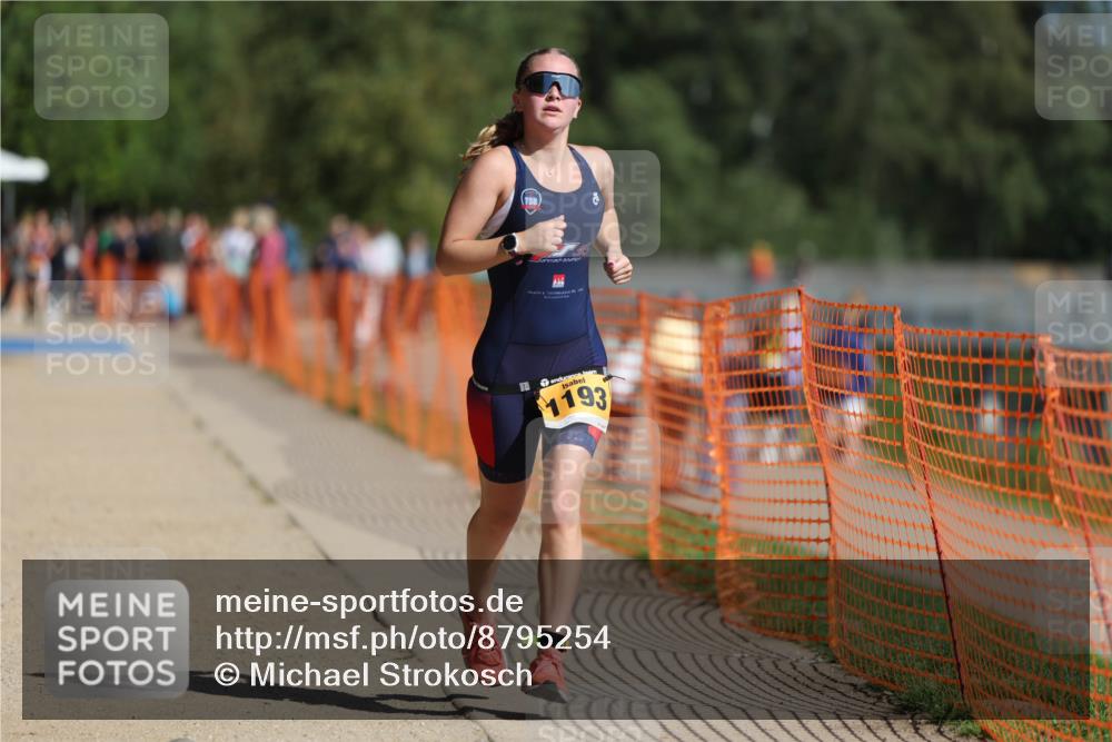 07.09.2025 - 19. Norderstedt Triathlon Michael Strokosch http://msf.ph/oto/8795254 07.09.2025 11:52:45 Laufen 1193 meine-sportfotos.de