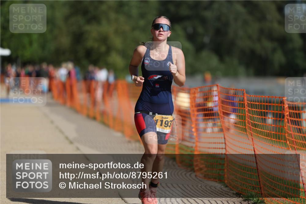 07.09.2025 - 19. Norderstedt Triathlon Michael Strokosch http://msf.ph/oto/8795261 07.09.2025 11:52:46 Laufen 1193 meine-sportfotos.de