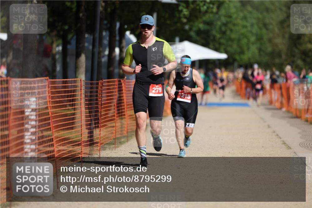 07.09.2025 - 19. Norderstedt Triathlon Michael Strokosch http://msf.ph/oto/8795299 07.09.2025 12:17:01 Laufen 279, 1218 meine-sportfotos.de
