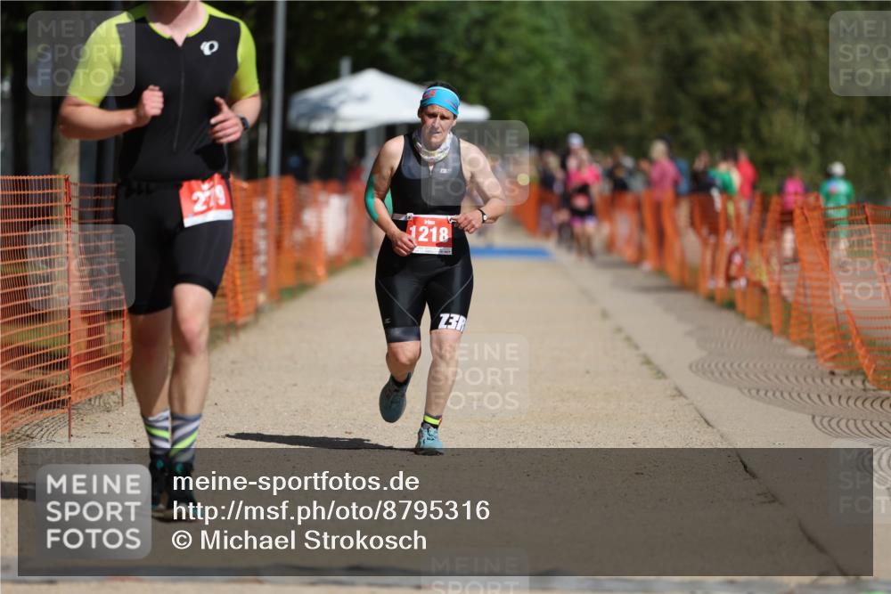 07.09.2025 - 19. Norderstedt Triathlon Michael Strokosch http://msf.ph/oto/8795316 07.09.2025 12:17:02 Laufen 279, 1218 meine-sportfotos.de