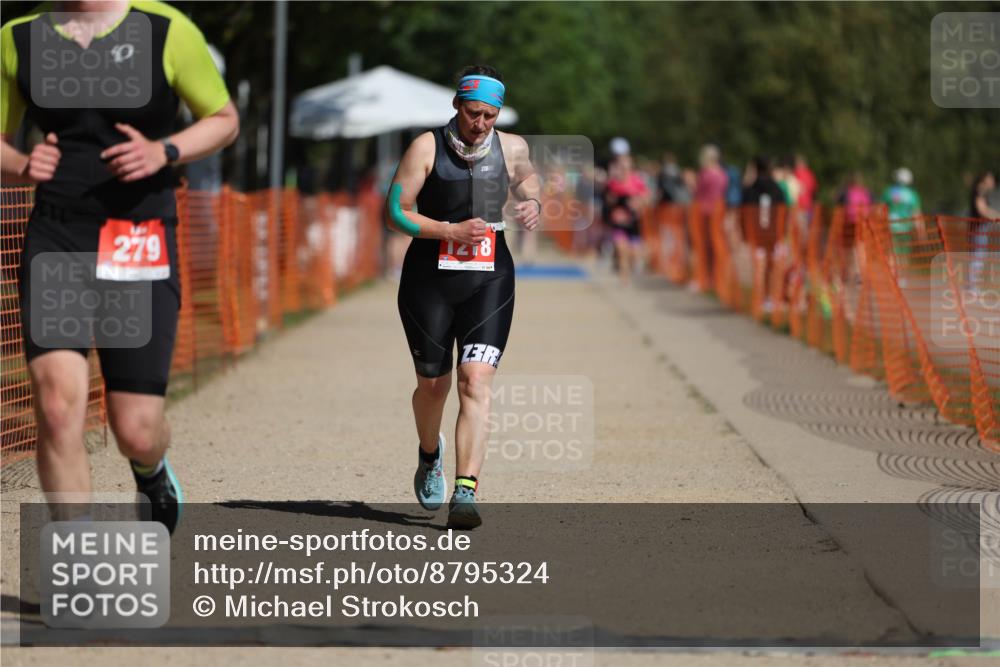 07.09.2025 - 19. Norderstedt Triathlon Michael Strokosch http://msf.ph/oto/8795324 07.09.2025 12:17:03 Laufen 279, 1218 meine-sportfotos.de
