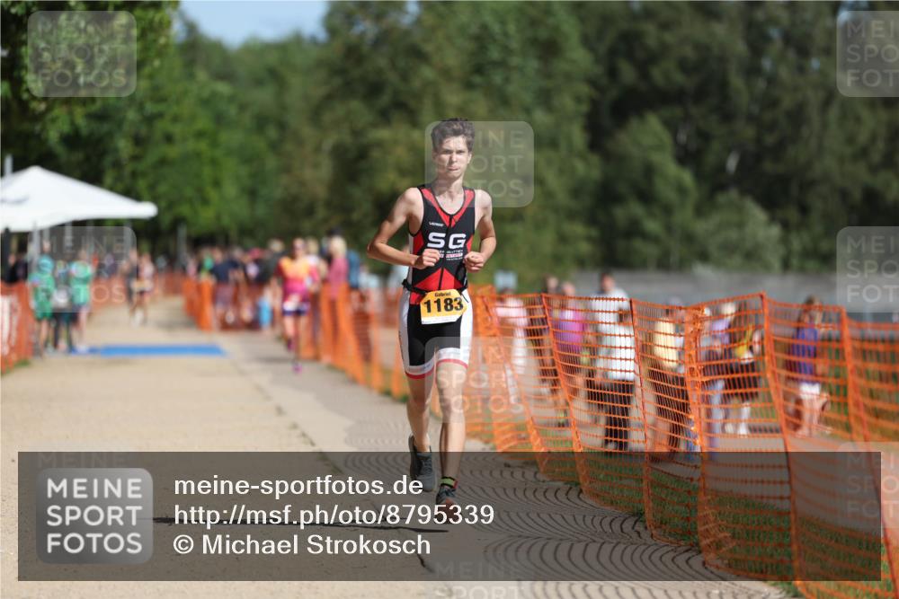 07.09.2025 - 19. Norderstedt Triathlon Michael Strokosch http://msf.ph/oto/8795339 07.09.2025 11:53:02 Laufen 1183 meine-sportfotos.de