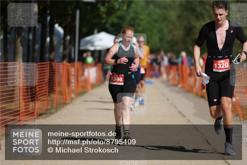 07.09.2025 - 19. Norderstedt Triathlon Michael Strokosch http://msf.ph/oto/8795409 07.09.2025 12:17:26 Laufen 303, 1320, 1357, 1394 meine-sportfotos.de