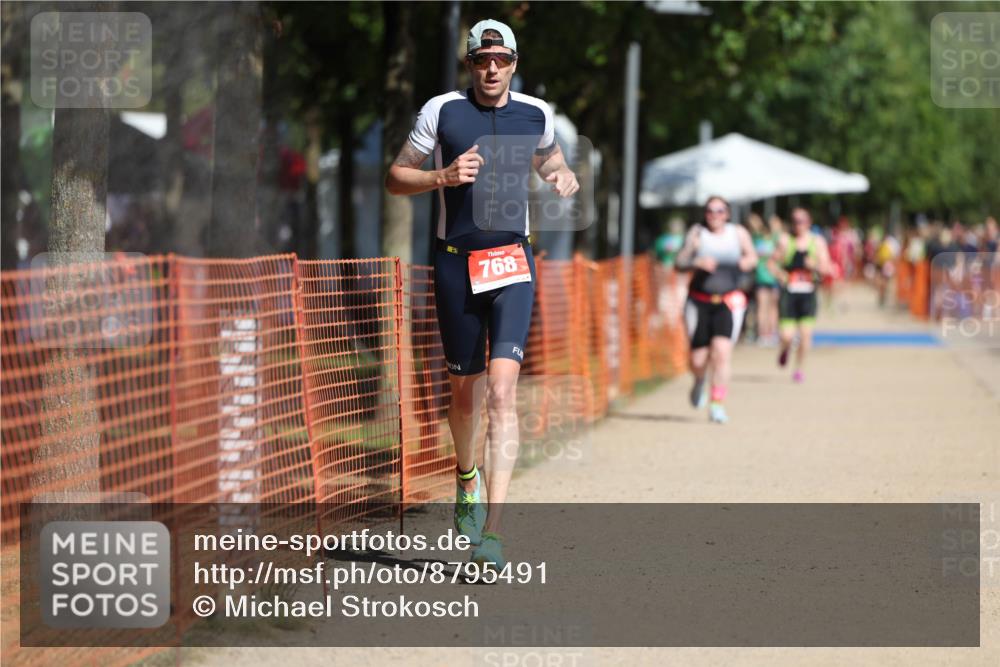 07.09.2025 - 19. Norderstedt Triathlon Michael Strokosch http://msf.ph/oto/8795491 07.09.2025 12:17:47 Laufen 768 meine-sportfotos.de