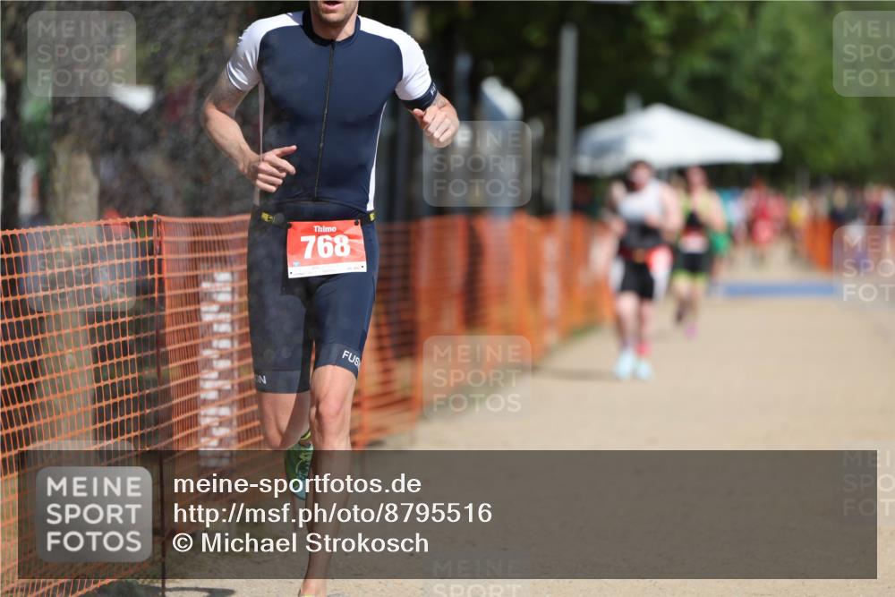 07.09.2025 - 19. Norderstedt Triathlon Michael Strokosch http://msf.ph/oto/8795516 07.09.2025 12:17:49 Laufen 768 meine-sportfotos.de