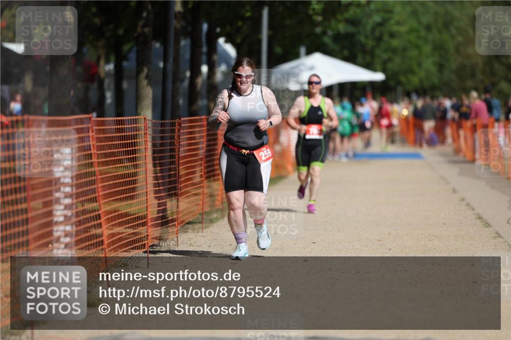07.09.2025 - 19. Norderstedt Triathlon Michael Strokosch http://msf.ph/oto/8795524 07.09.2025 12:17:54 Laufen 259, 768, 784 meine-sportfotos.de