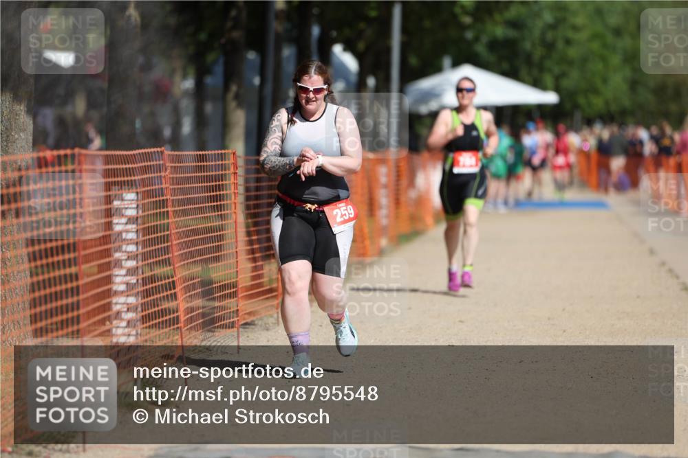 07.09.2025 - 19. Norderstedt Triathlon Michael Strokosch http://msf.ph/oto/8795548 07.09.2025 12:17:55 Laufen 259, 784 meine-sportfotos.de