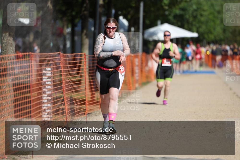 07.09.2025 - 19. Norderstedt Triathlon Michael Strokosch http://msf.ph/oto/8795551 07.09.2025 12:17:55 Laufen 259, 784 meine-sportfotos.de