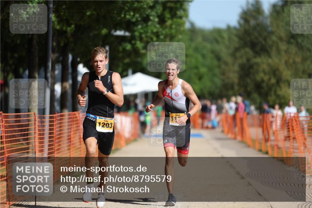 07.09.2025 - 19. Norderstedt Triathlon Michael Strokosch http://msf.ph/oto/8795579 07.09.2025 11:53:17 Laufen 204, 1174, 1203 meine-sportfotos.de
