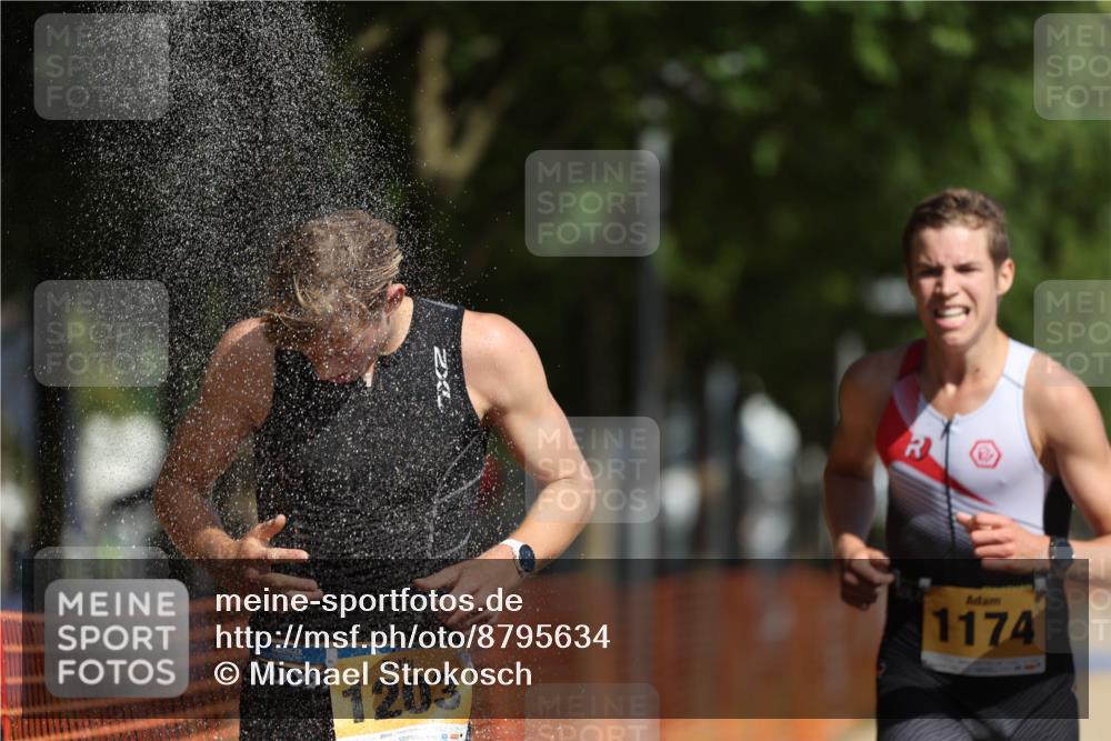 07.09.2025 - 19. Norderstedt Triathlon Michael Strokosch http://msf.ph/oto/8795634 07.09.2025 11:53:19 Laufen 1174, 1203 meine-sportfotos.de