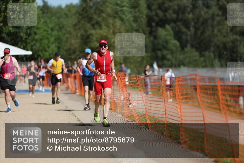 07.09.2025 - 19. Norderstedt Triathlon Michael Strokosch http://msf.ph/oto/8795679 07.09.2025 12:18:14 Laufen 203 meine-sportfotos.de