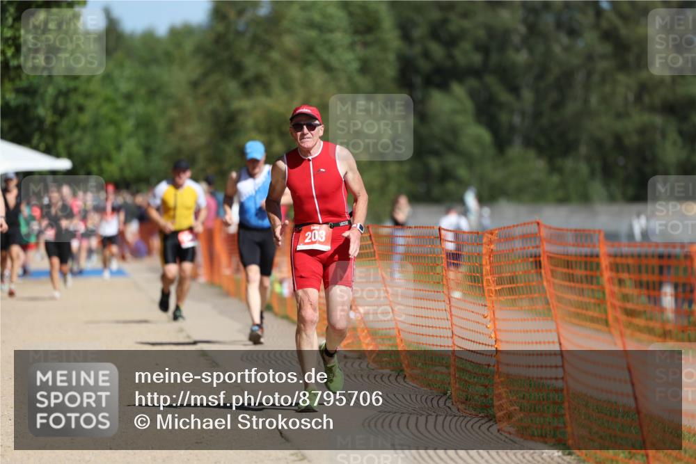 07.09.2025 - 19. Norderstedt Triathlon Michael Strokosch http://msf.ph/oto/8795706 07.09.2025 12:18:15 Laufen 203, 857, 1371 meine-sportfotos.de